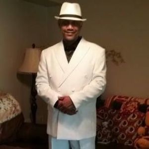 Meet your Posher, Larry